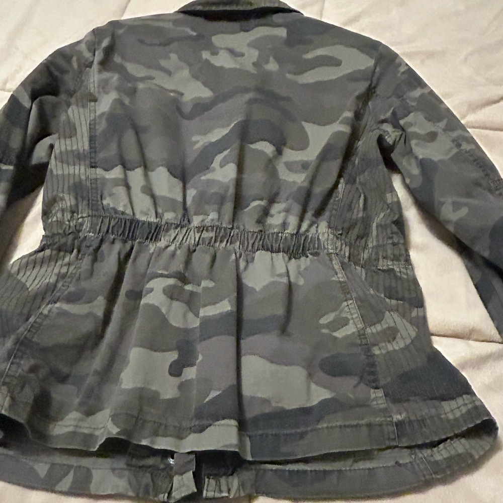 Love Tree Camouflage Jacket - Picture 11 of 15